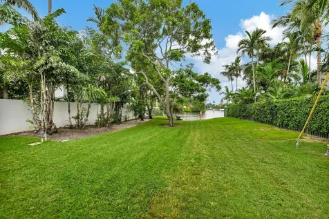 1938 NE 7th Street Deerfield Beach FL 33441