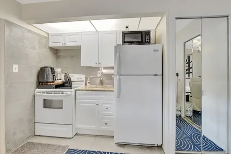 1938 NE 7th Street Deerfield Beach FL 33441