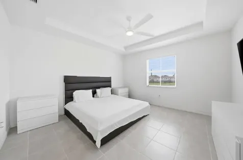 2324 NW 130th Terrace Miami FL 33167