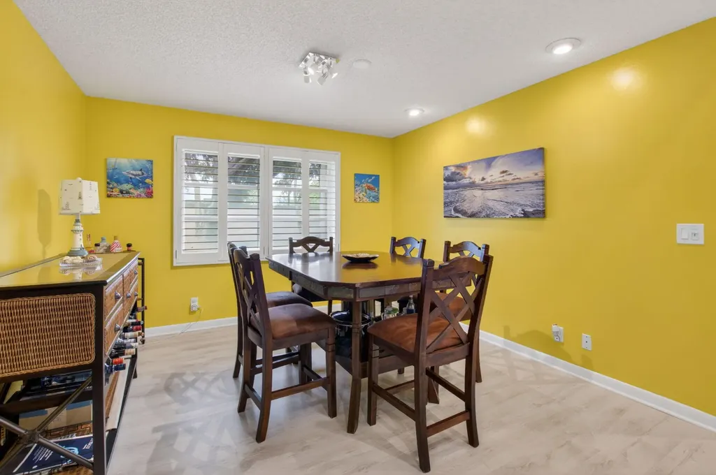 6082 Waldwick Circle Delray Beach FL 33484