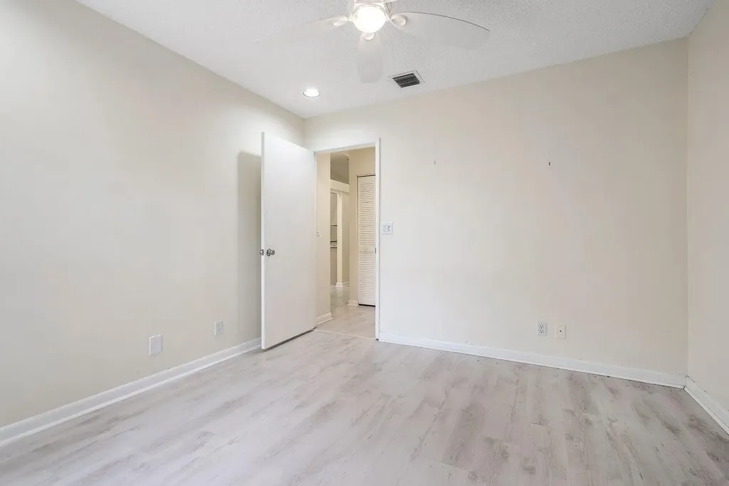 6082 Waldwick Circle Delray Beach FL 33484