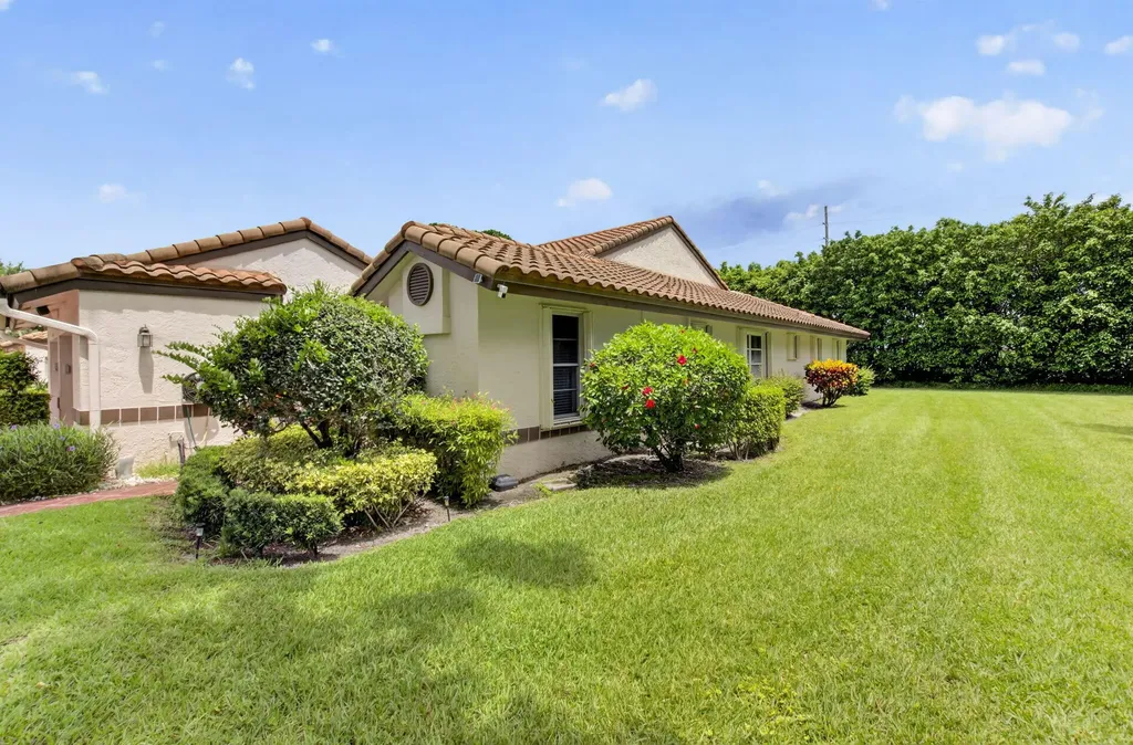 6082 Waldwick Circle Delray Beach FL 33484