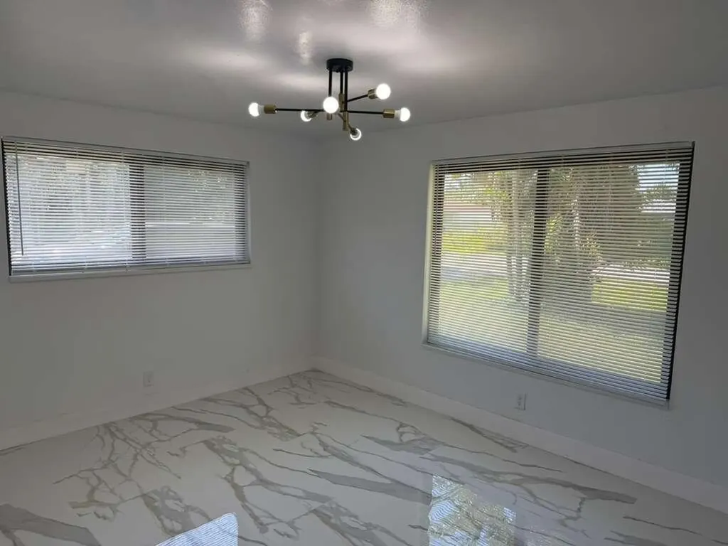 160 SE 15th Avenue Pompano Beach FL 33060