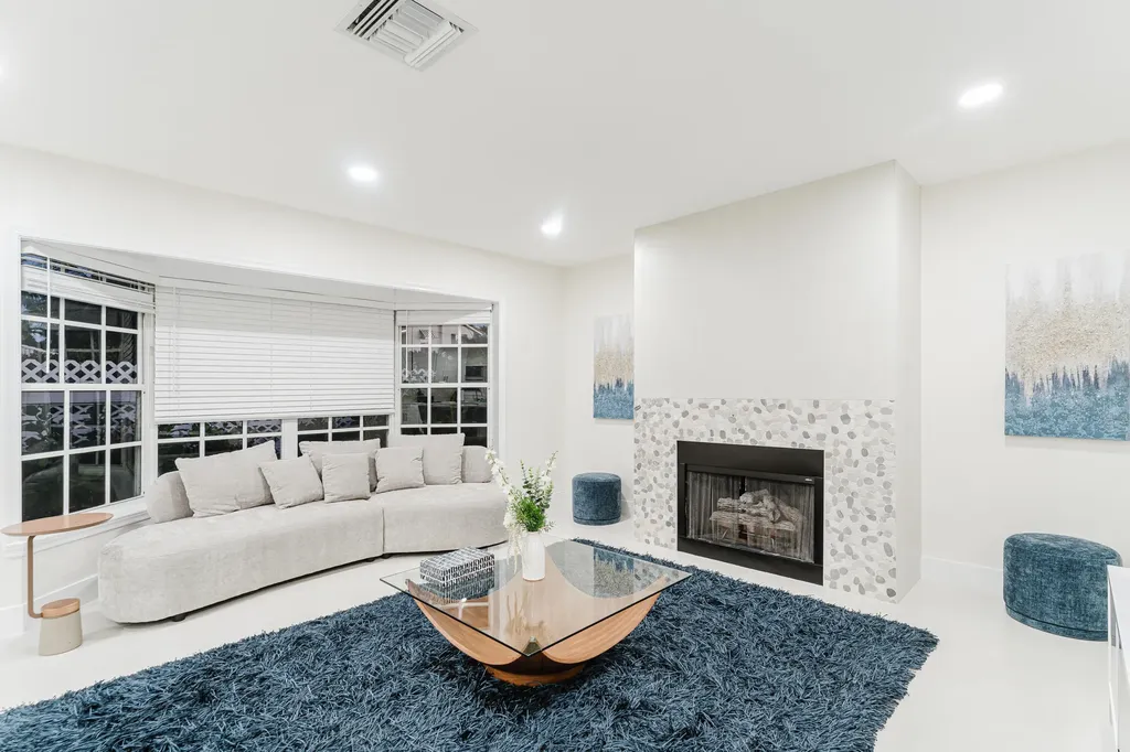 3199 NE 6th Drive Boca Raton FL 33431