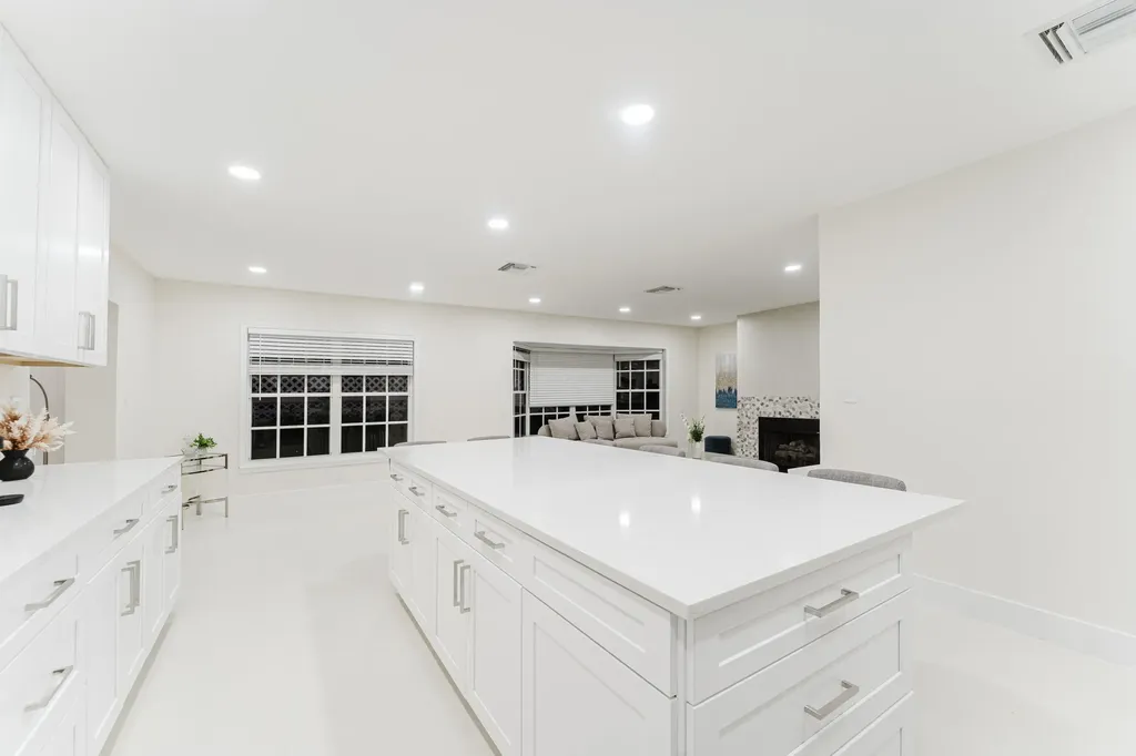 3199 NE 6th Drive Boca Raton FL 33431