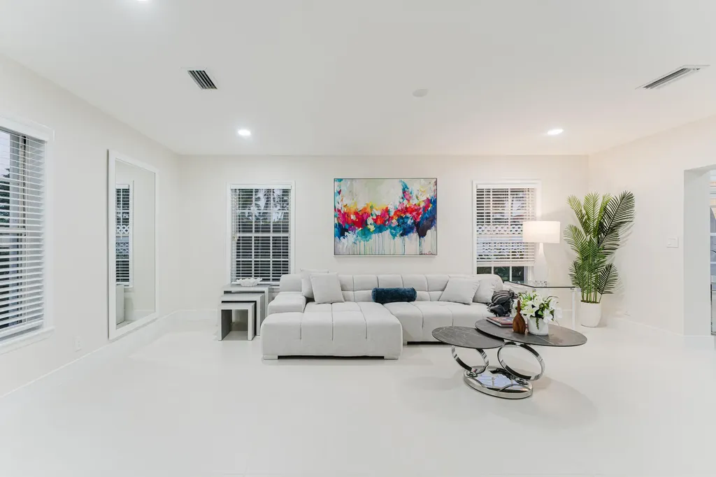 3199 NE 6th Drive Boca Raton FL 33431