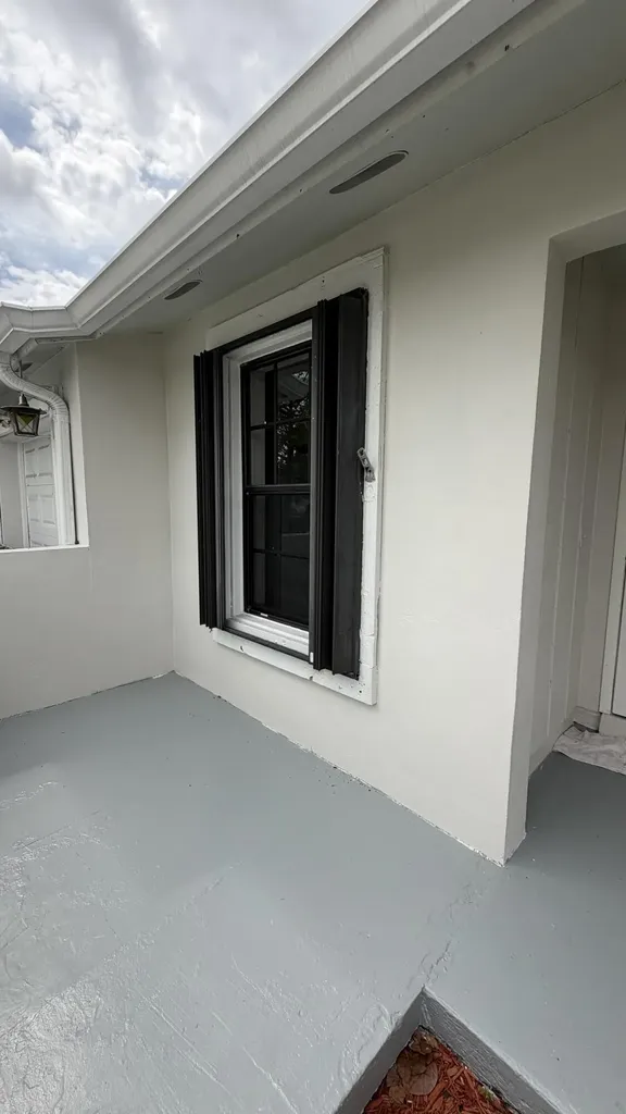5460 S Lakewood Circle S Margate FL 33063