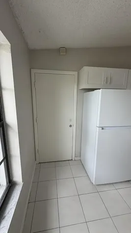 5460 S Lakewood Circle S Margate FL 33063