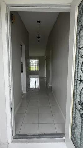 5460 S Lakewood Circle S Margate FL 33063
