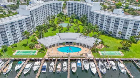 2731 NE 14th Street Pompano Beach FL 33062