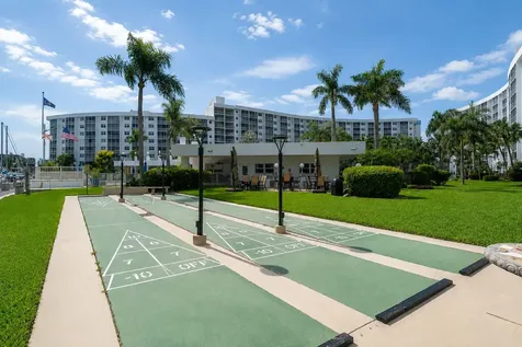 2731 NE 14th Street Pompano Beach FL 33062