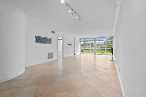 2731 NE 14th Street Pompano Beach FL 33062