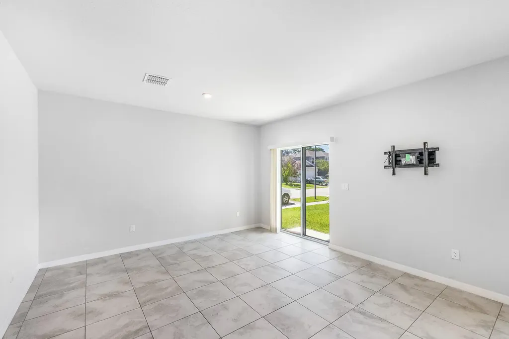 3351 Liberty Square Way Fort Pierce FL 34982