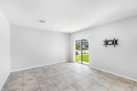 3351 Liberty Square Way Fort Pierce FL 34982