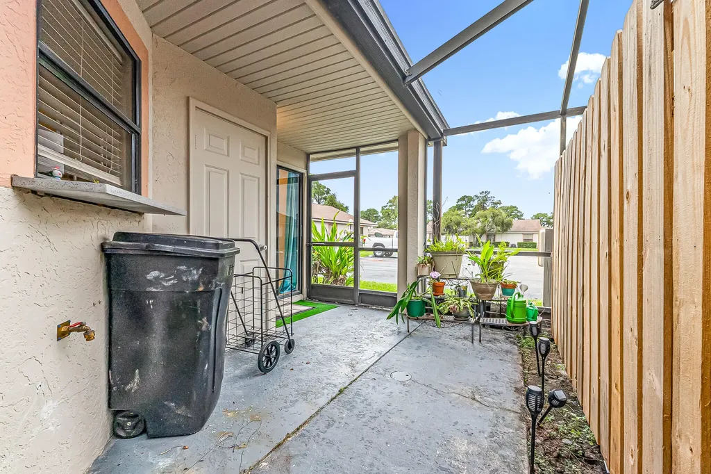 2826 Stoneway Lane Fort Pierce FL 34982