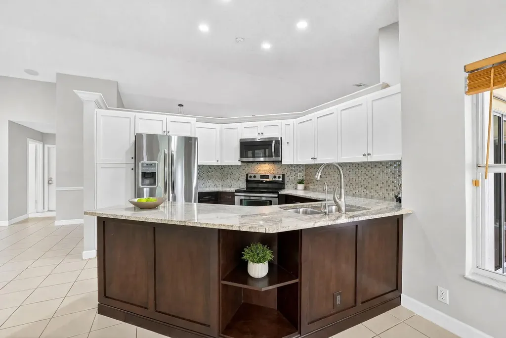 1230 Fairfax Court Weston FL 33326