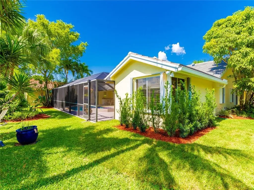 1230 Fairfax Court Weston FL 33326