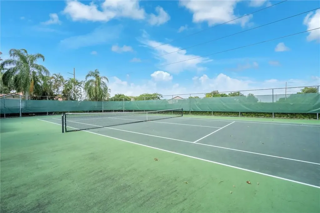 1230 Fairfax Court Weston FL 33326