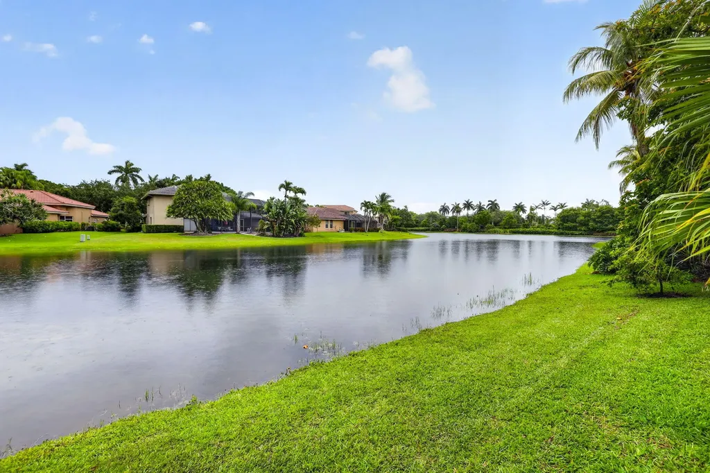 1230 Fairfax Court Weston FL 33326