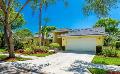 1230 Fairfax Court Weston FL 33326