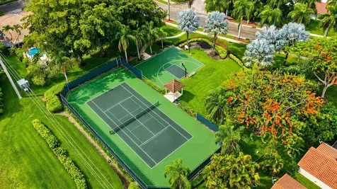 1230 Fairfax Court Weston FL 33326