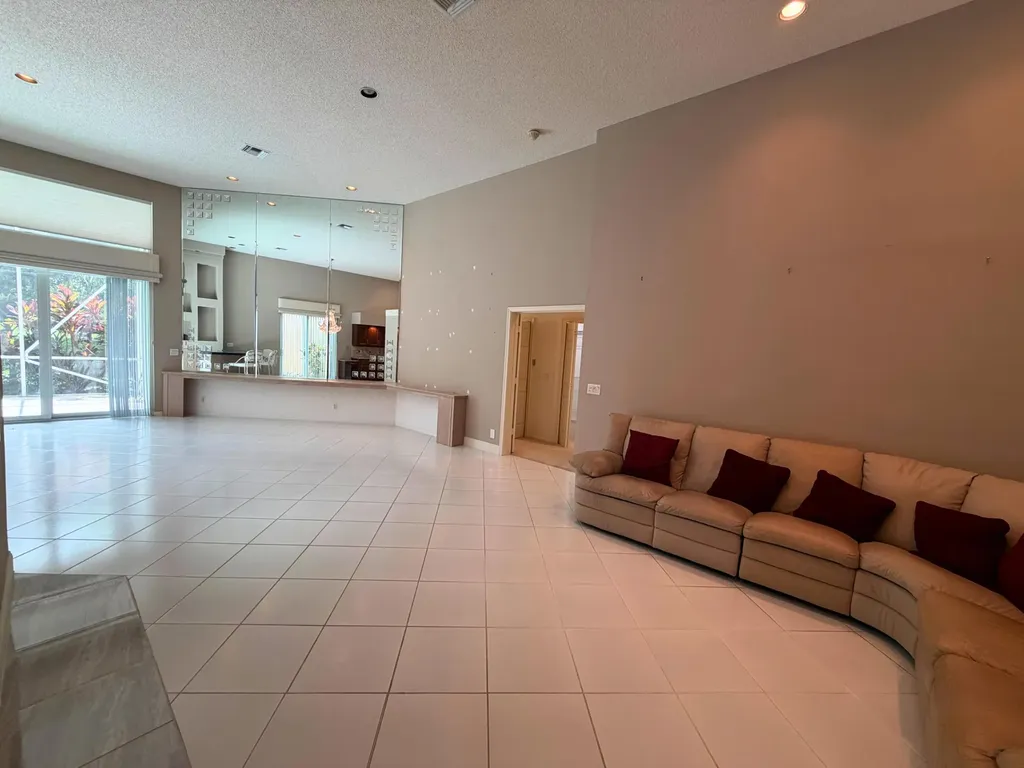 6429 Three Lakes Boynton Beach FL 33437