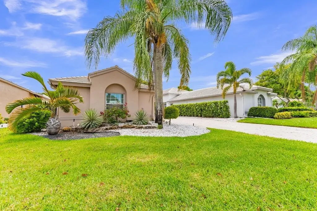 6429 Three Lakes Boynton Beach FL 33437