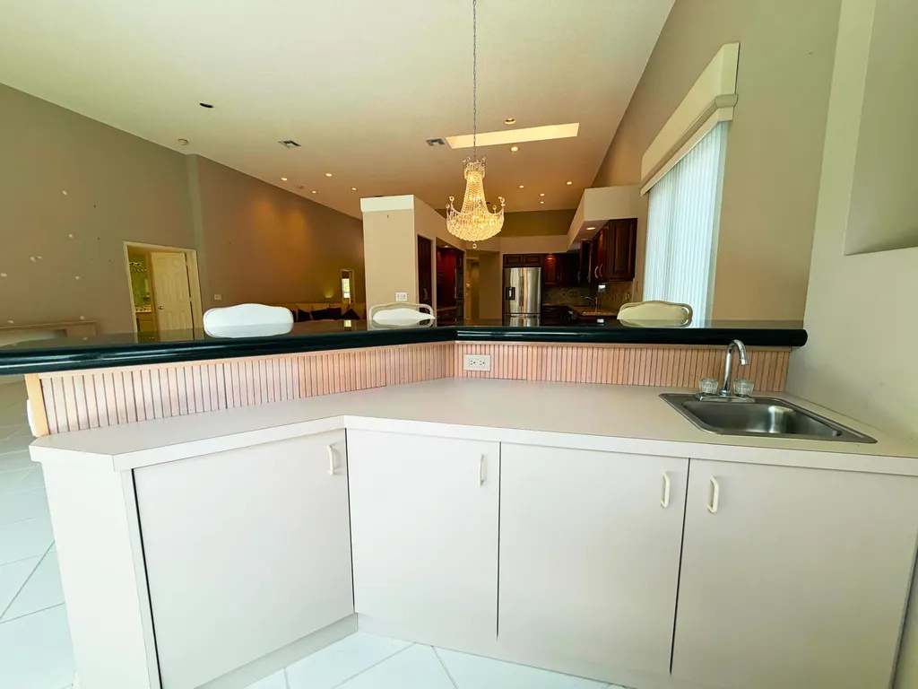 6429 Three Lakes Boynton Beach FL 33437