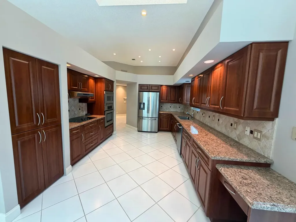 6429 Three Lakes Boynton Beach FL 33437