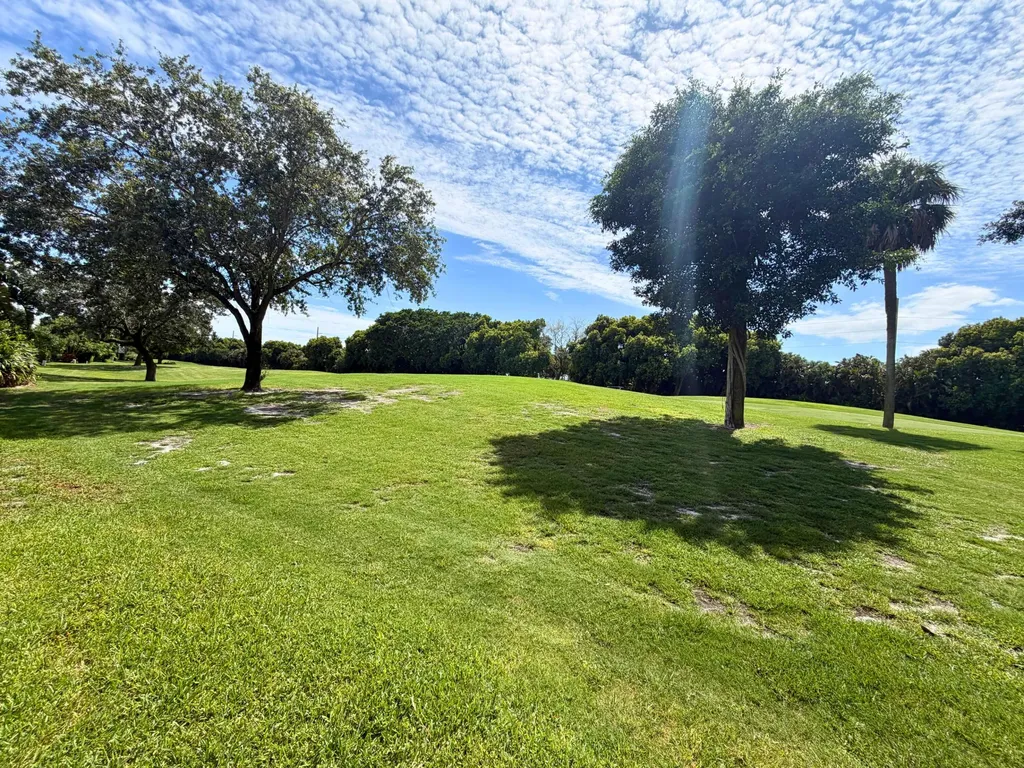 6429 Three Lakes Boynton Beach FL 33437
