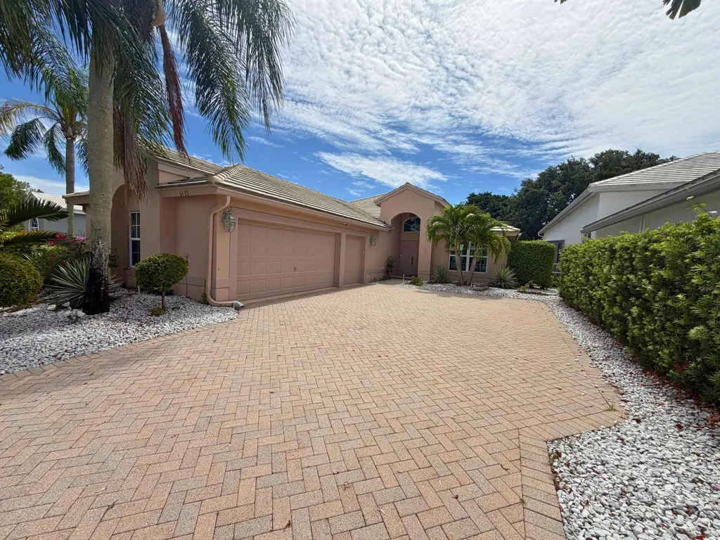 6429 Three Lakes Boynton Beach FL 33437