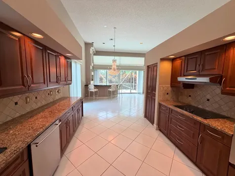 6429 Three Lakes Boynton Beach FL 33437