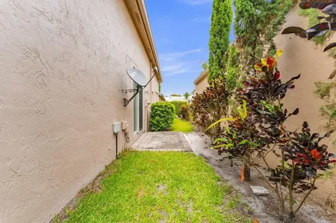 6429 Three Lakes Boynton Beach FL 33437