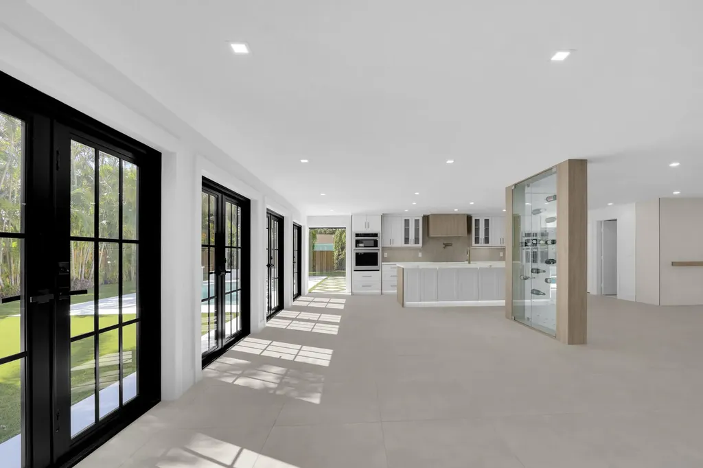 391 W Riverside Drive Tequesta FL 33469