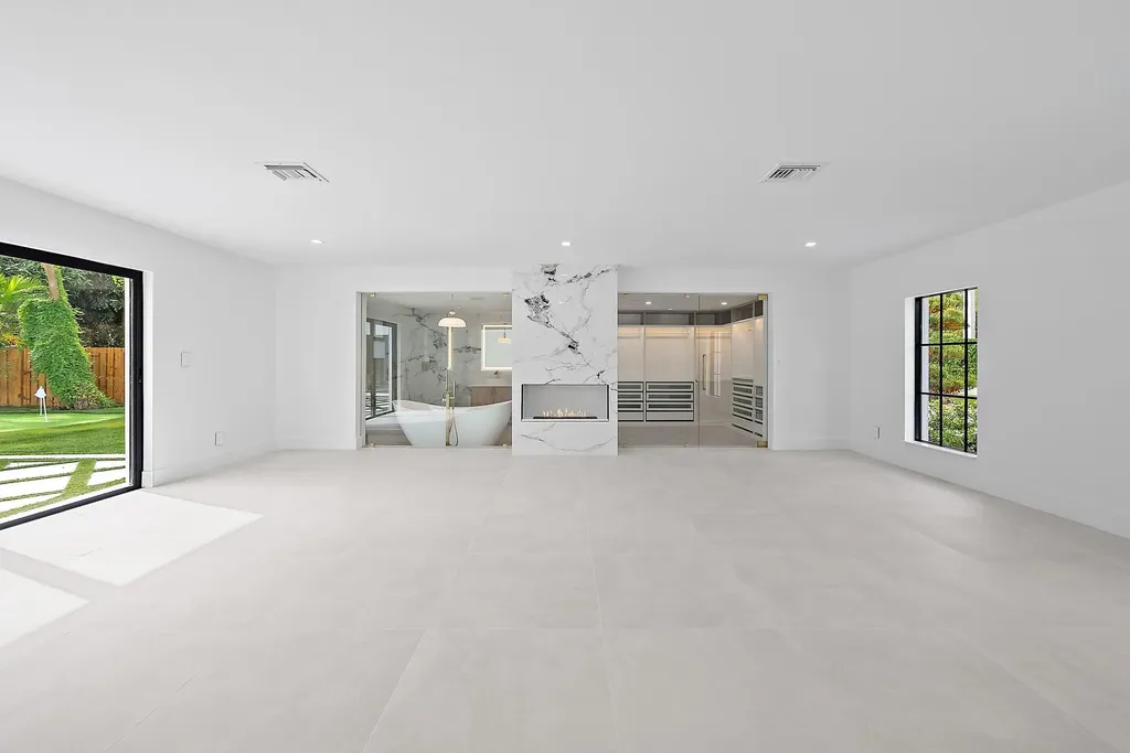 391 W Riverside Drive Tequesta FL 33469