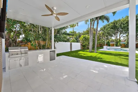 391 W Riverside Drive Tequesta FL 33469