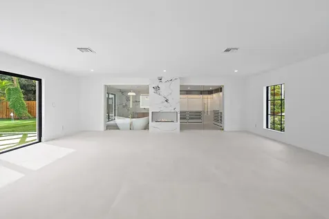 391 W Riverside Drive Tequesta FL 33469