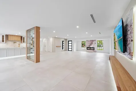 391 W Riverside Drive Tequesta FL 33469