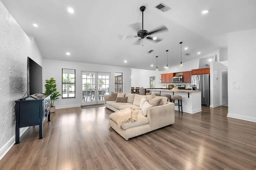 5068 SE Major Way Stuart FL 34997