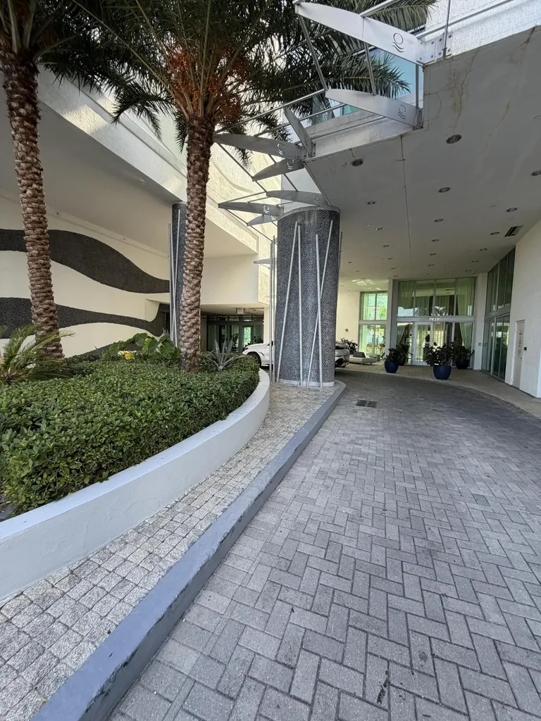 7930 East Drive North Bay Village FL 33141