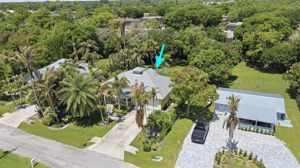 5802 SE Wesley Avenue Stuart FL 34997