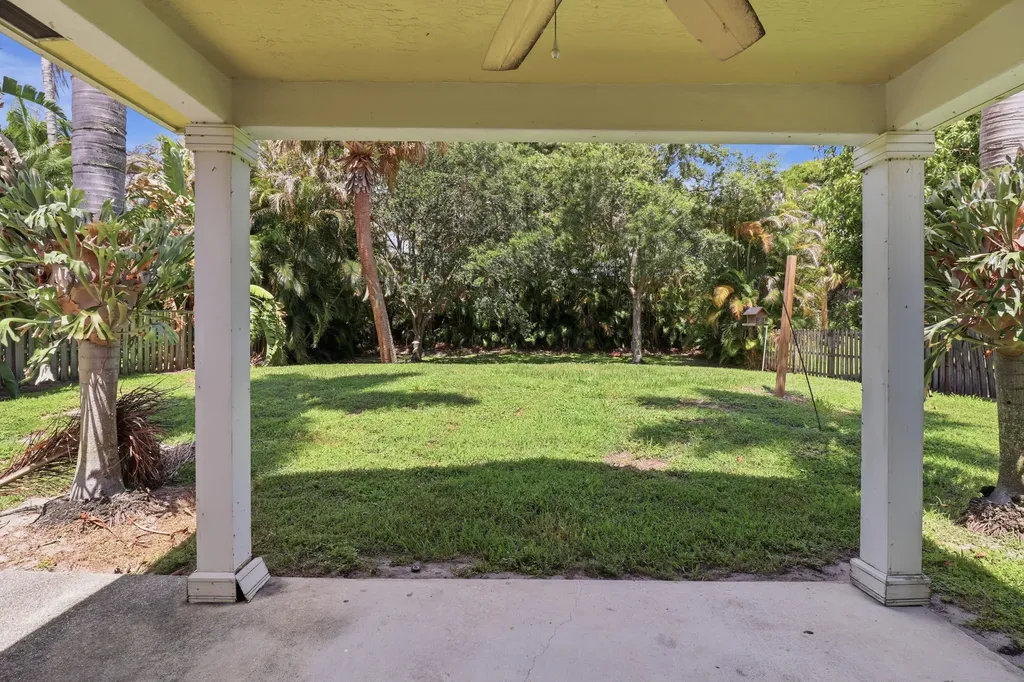 5802 SE Wesley Avenue Stuart FL 34997