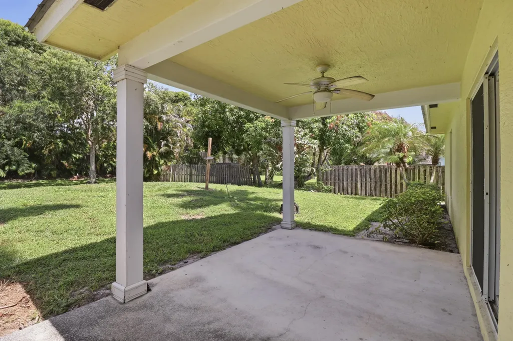 5802 SE Wesley Avenue Stuart FL 34997