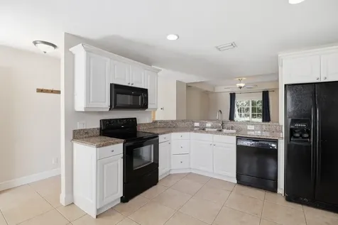 5802 SE Wesley Avenue Stuart FL 34997
