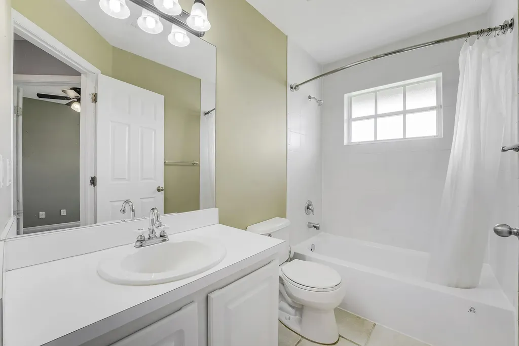 12628 N 70th Place Place N The Acreage FL 33412