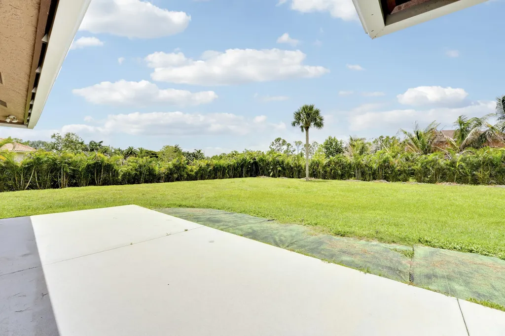 12628 N 70th Place Place N The Acreage FL 33412