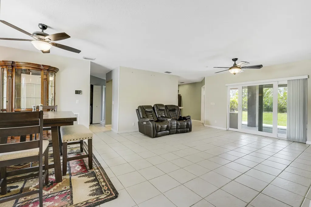 12628 N 70th Place Place N The Acreage FL 33412