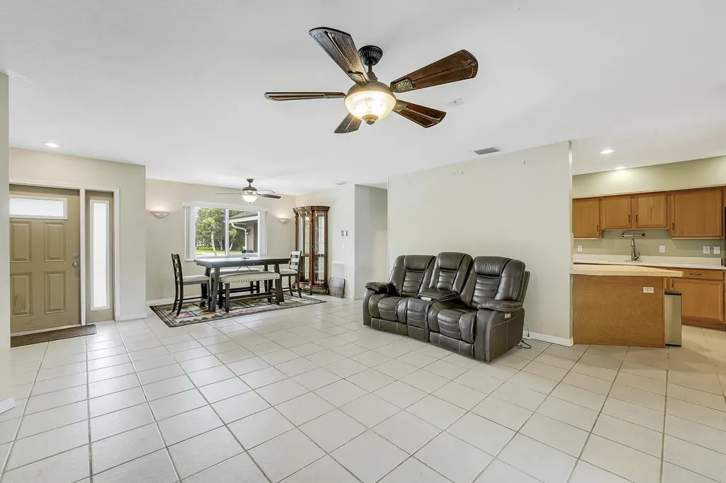 12628 N 70th Place Place N The Acreage FL 33412