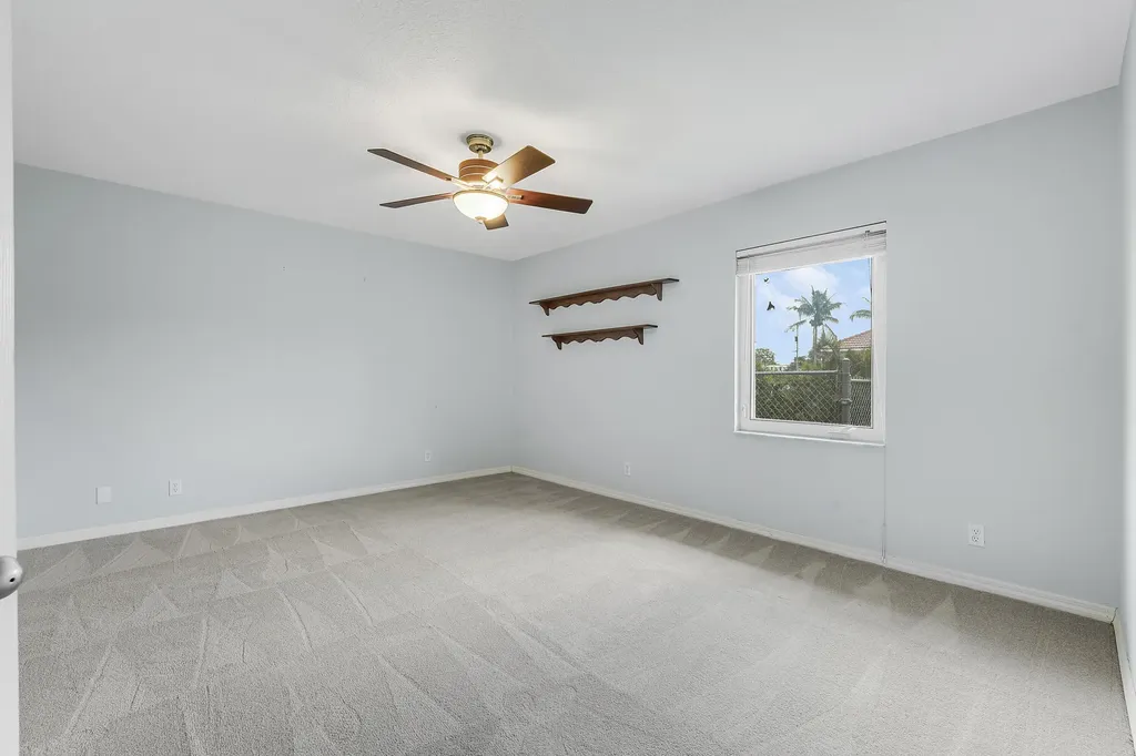 12628 N 70th Place Place N The Acreage FL 33412