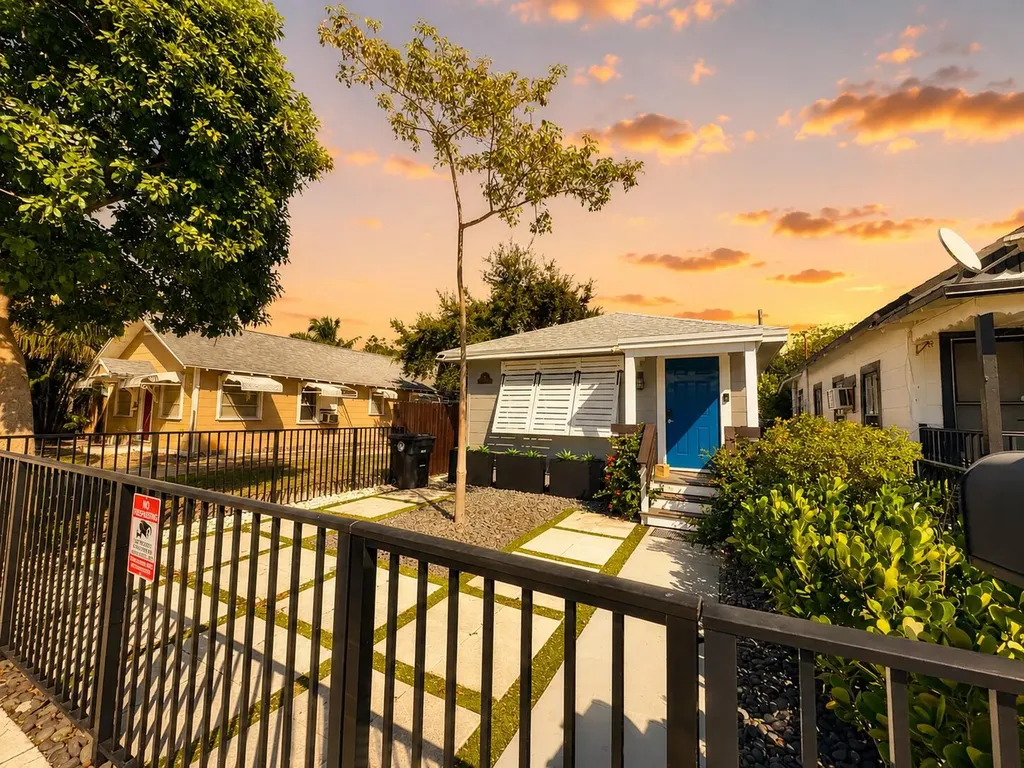 322 S L Street Lake Worth Beach FL 33460